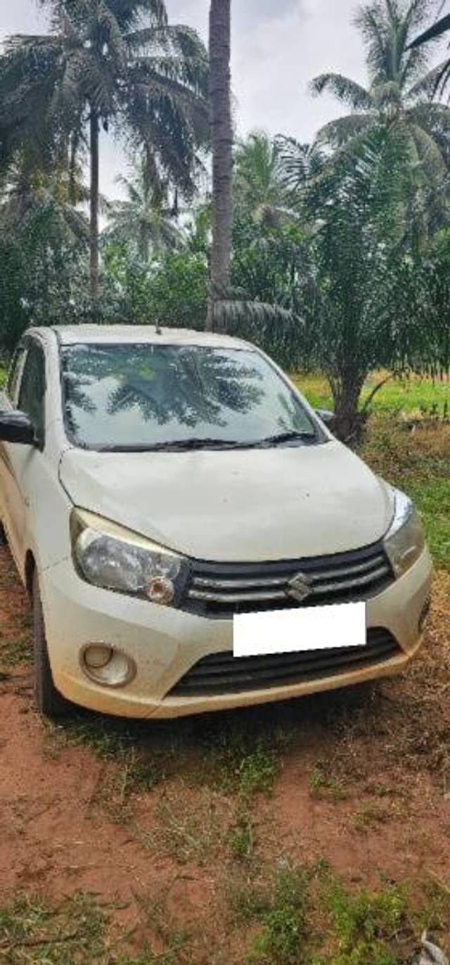 https://images10.gaadi.com/usedcar_image/4589745/original/processed_624aa745-0ba2-431d-8738-9d87237f41e7.jpg?imwidth=6400