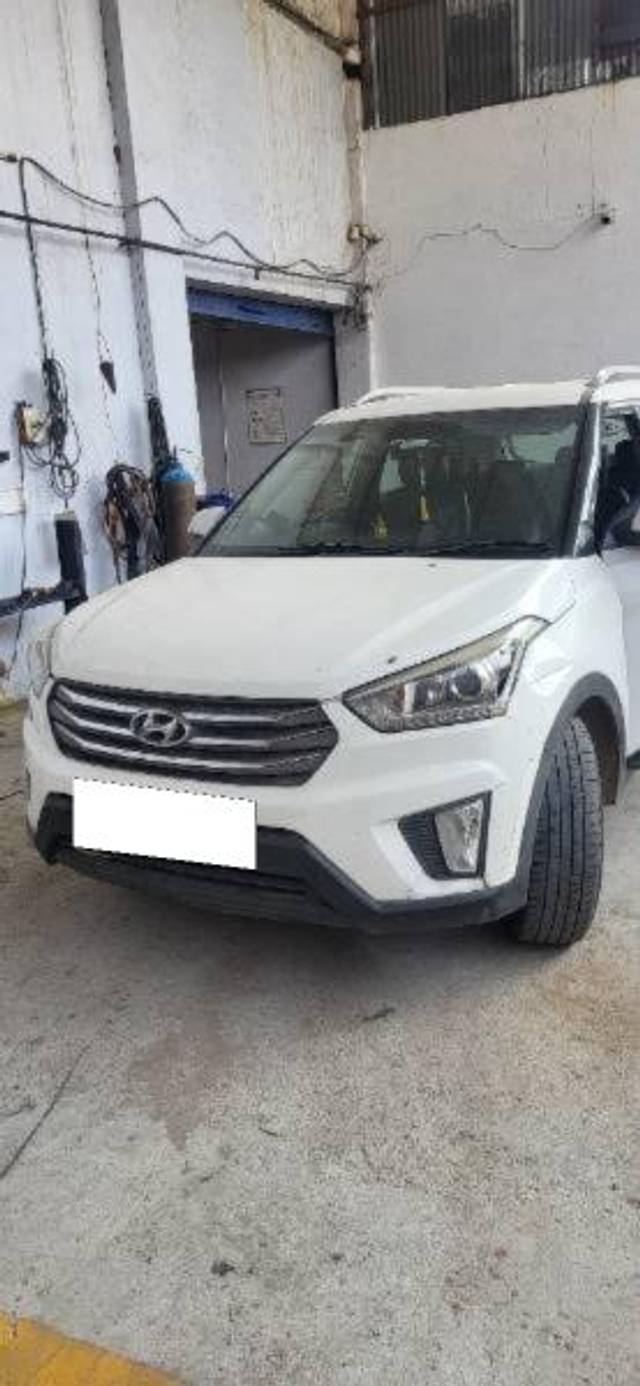 https://images10.gaadi.com/usedcar_image/4589746/original/processed_b1923e40-c250-42da-8f9a-78560b7bbd45.jpg?imwidth=6402