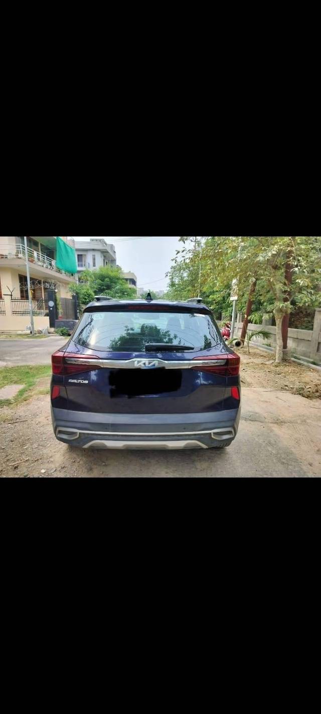 https://images10.gaadi.com/usedcar_image/4589760/original/processed_968915f4-0b44-4874-8b48-f3937c31e938.jpg?imwidth=6402