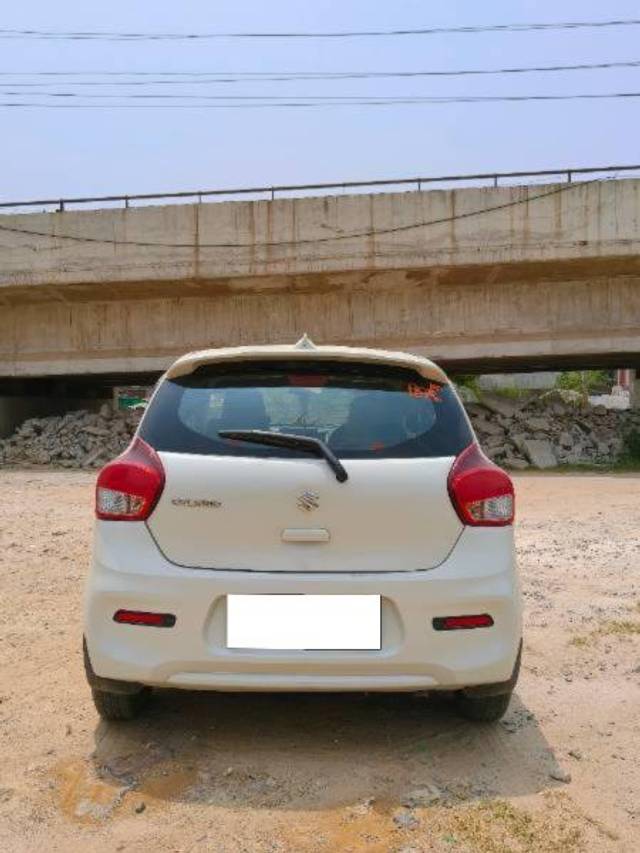 https://images10.gaadi.com/usedcar_image/4589780/original/processed_98912720-afcb-43a6-bb86-7460426d9322.jpg?imwidth=6401