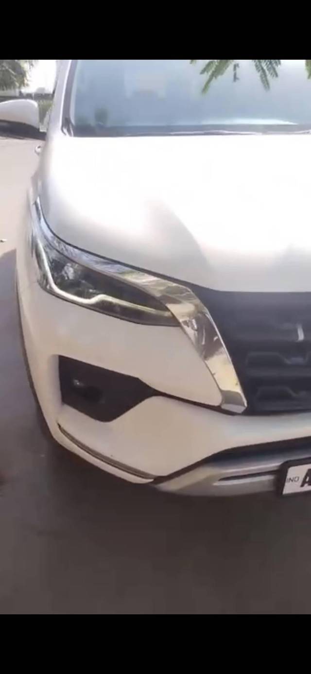 https://images10.gaadi.com/usedcar_image/4589805/original/processed_cf51e06e-1fc7-422c-a230-aaa184b6fe20.jpg?imwidth=6401