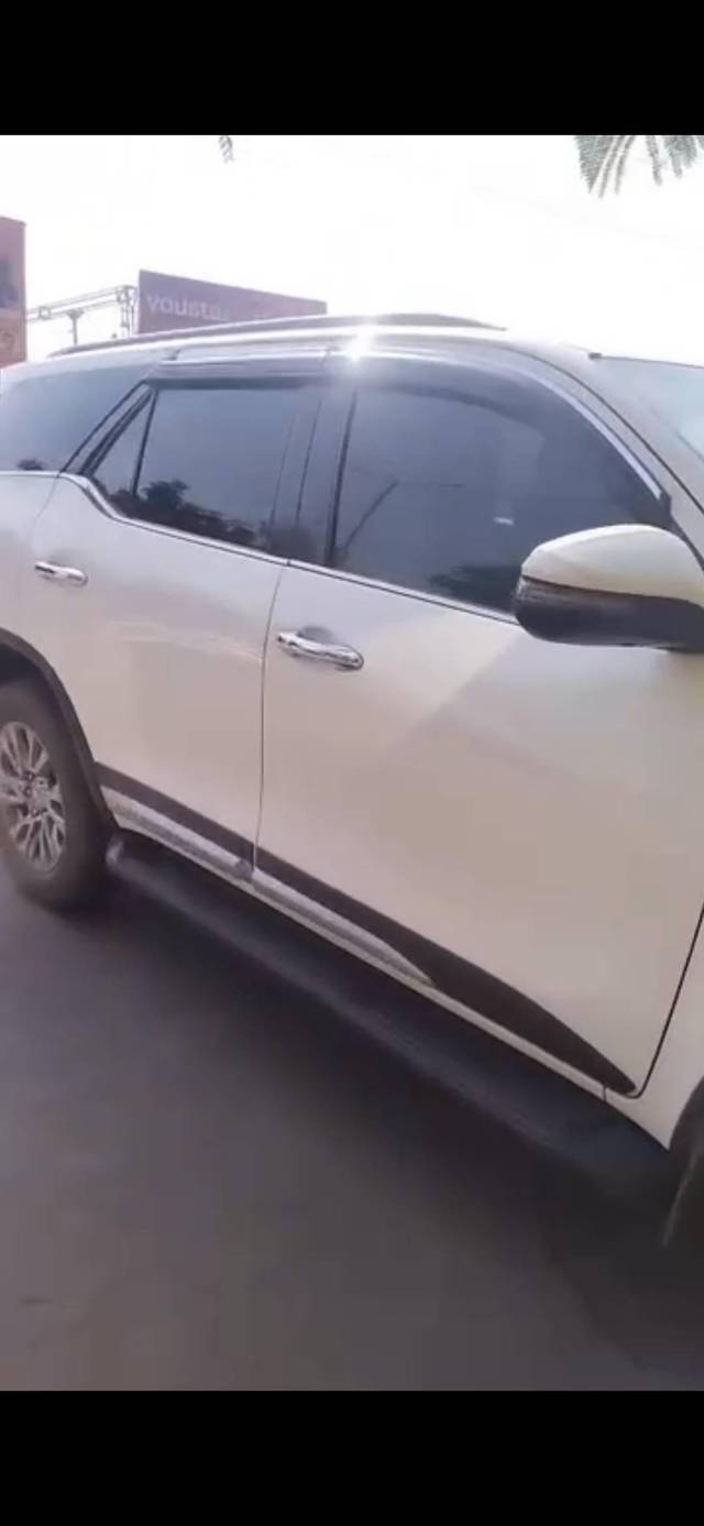 https://images10.gaadi.com/usedcar_image/4589805/original/processed_e1920c36-3324-4c52-a99c-f162174158e1.jpg?imwidth=6402
