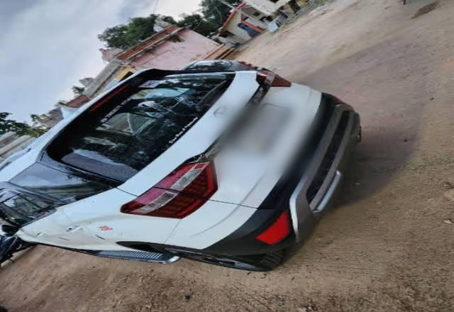 https://images10.gaadi.com/usedcar_image/4589842/original/f8324c81-d93e-4406-9db2-d49fbc2d7eae.?imwidth=6401