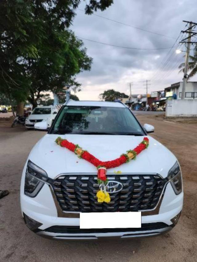 https://images10.gaadi.com/usedcar_image/4589842/original/processed_c8216d48-35a3-4996-94c7-6268342f84ed.jpg?imwidth=6400