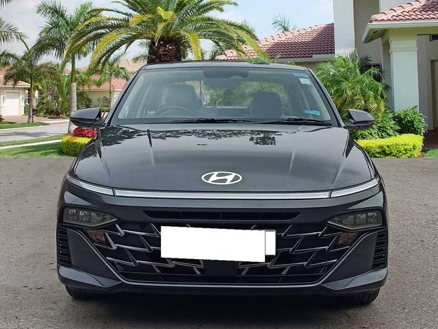 https://images10.gaadi.com/usedcar_image/4589846/original/processed_c09d3c69-c3d6-4e68-b418-69f7c8ee9959.jpg?imwidth=6402