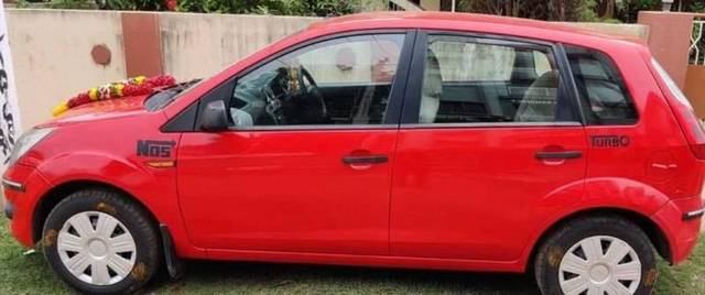https://images10.gaadi.com/usedcar_image/4589854/original/processed_b7abfbe6-b81a-4686-9ce8-76369c91bbb0.jpeg?imwidth=6400