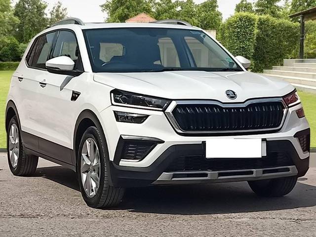 https://images10.gaadi.com/usedcar_image/4589856/original/processed_d776041c-60fa-4ad3-906b-50e791d89864.jpg?imwidth=6400