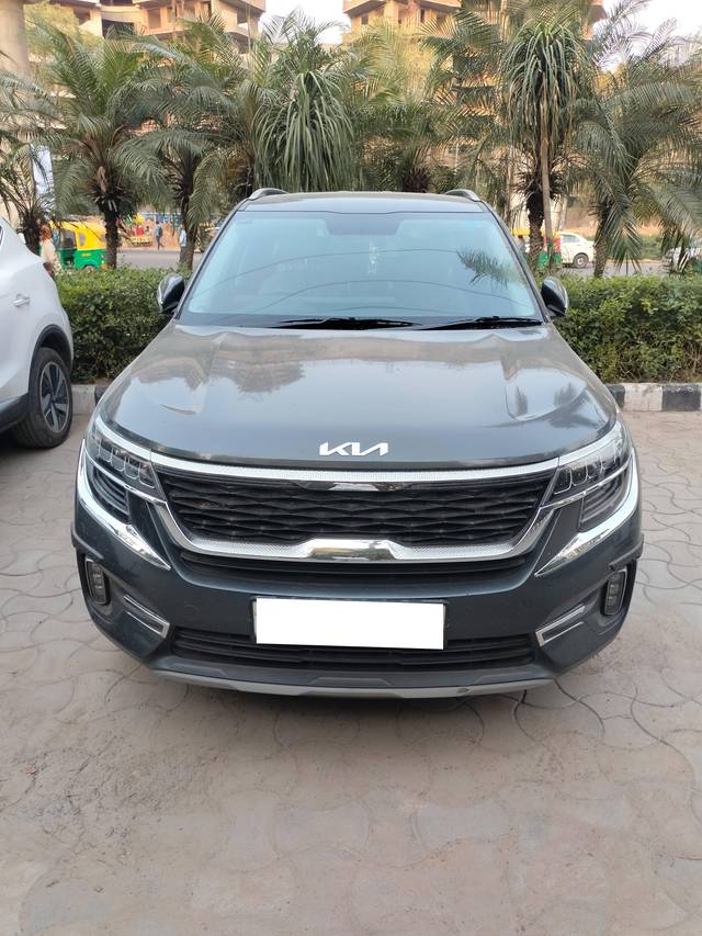 https://images10.gaadi.com/usedcar_image/4589903/original/processed_994c654a-a8d2-41b8-bbf6-bfb739c69556.jpg?imwidth=6401