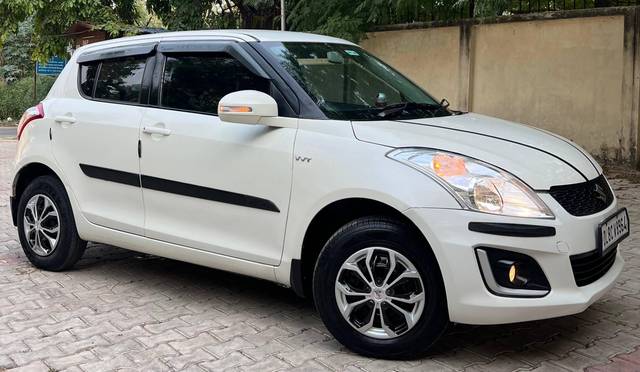 https://images10.gaadi.com/usedcar_image/4589904/original/processed_3c0cb7f5-5e3d-423c-bc92-a5c5c1cbffd6.jpg?imwidth=6400