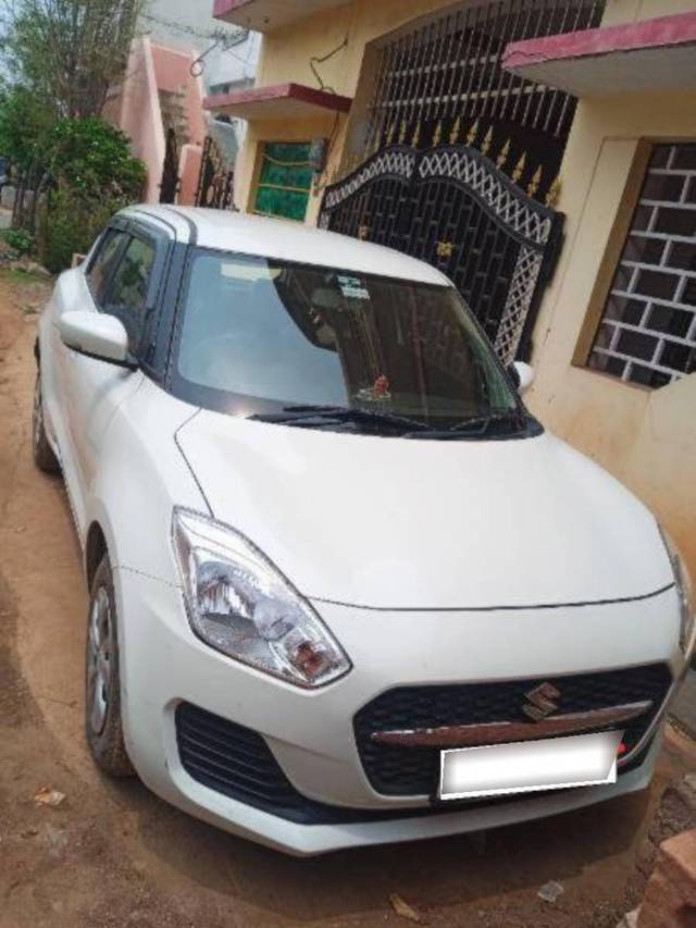 https://images10.gaadi.com/usedcar_image/4589906/original/processed_processed_4da79efc-9a32-4e57-8c8f-8d73e51d4972.jpg?imwidth=6400