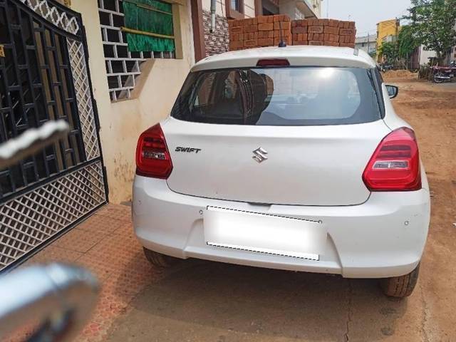 https://images10.gaadi.com/usedcar_image/4589906/original/processed_processed_fa18c5ce-e69b-413a-8b1e-5eb6c6fc78bc.jpg?imwidth=6402