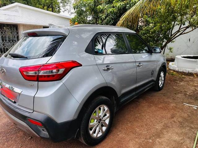 https://images10.gaadi.com/usedcar_image/4589913/original/processed_4d9ebd6c-5b8f-4dfa-927c-8649fc316f83.jpg?imwidth=6401