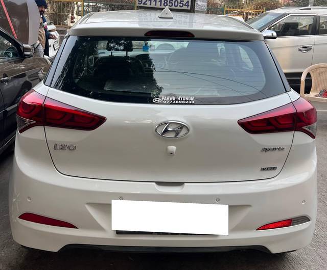 https://images10.gaadi.com/usedcar_image/4589930/original/processed_0c3f6c16-7dfc-4094-b8c6-e7a46fd050b9.jpg?imwidth=6402