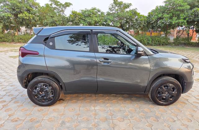 https://images10.gaadi.com/usedcar_image/4589945/original/7b759c44dfc4f29557e4538eccf42742.jpg?imwidth=6401