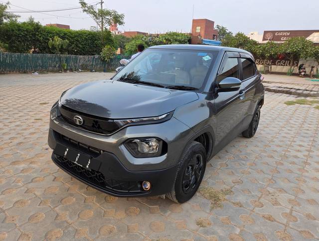 https://images10.gaadi.com/usedcar_image/4589945/original/processed_27f84b32530b74d876cff58e655f2b13.jpg?imwidth=6400