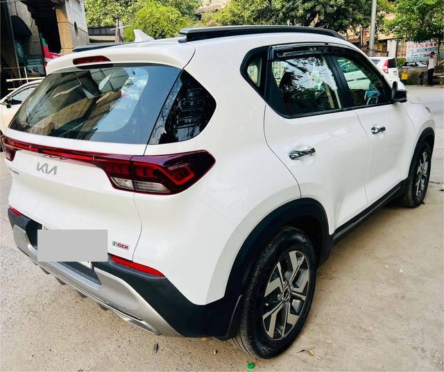 https://images10.gaadi.com/usedcar_image/4589987/original/processed_a3c2dd5e3d61737a437e1918914bd837.jpg?imwidth=6401