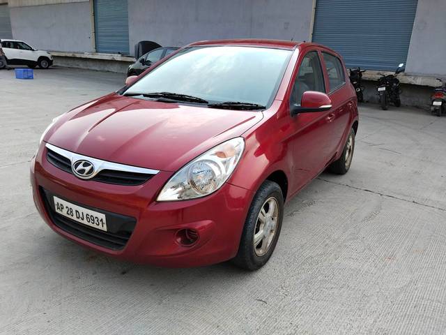 https://images10.gaadi.com/usedcar_image/4589998/original/964238dad4f9c55c058be771e0a8cc05.jpg?imwidth=6400