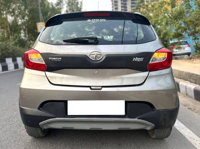https://images10.gaadi.com/usedcar_image/4590005/original/processed_aa608214-d5d2-4426-a659-76bda4f07631.jpg?imwidth=6402