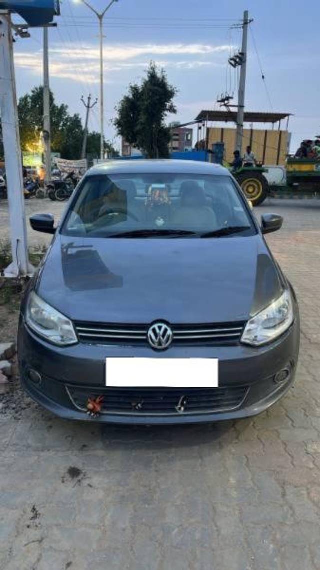 https://images10.gaadi.com/usedcar_image/4590014/original/processed_9c1c2062-2991-4e81-b66c-b84a13e80f21.jpg?imwidth=6400