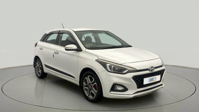 https://images10.gaadi.com/usedcar_image/4590216/original/e77abf4f5e4d37898bd3b21404c4aa72.jpg?imwidth=6400