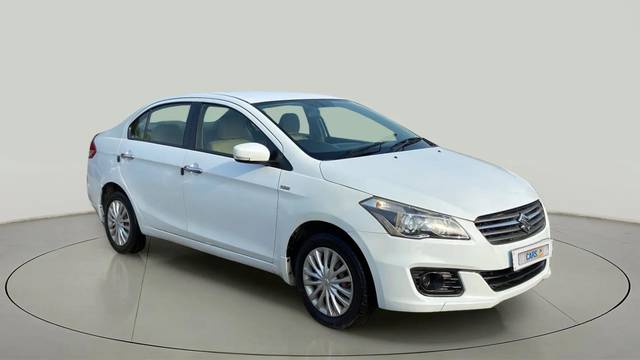 https://images10.gaadi.com/usedcar_image/4590224/original/8efcb95c1eccc032ffa187bc12225050.jpg?imwidth=6400