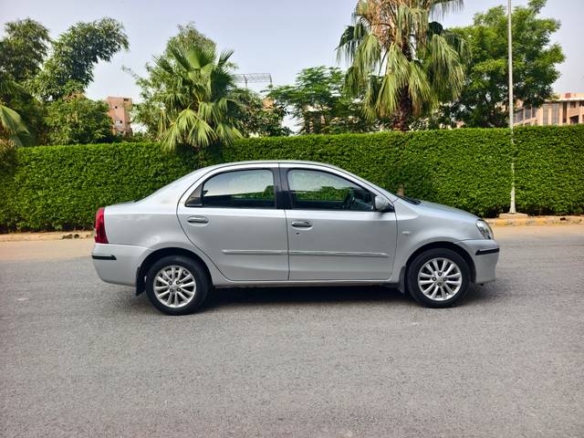 https://images10.gaadi.com/usedcar_image/4590251/original/2c0497fa04bcdf09be20fc7c3d07e300.jpg?imwidth=6401