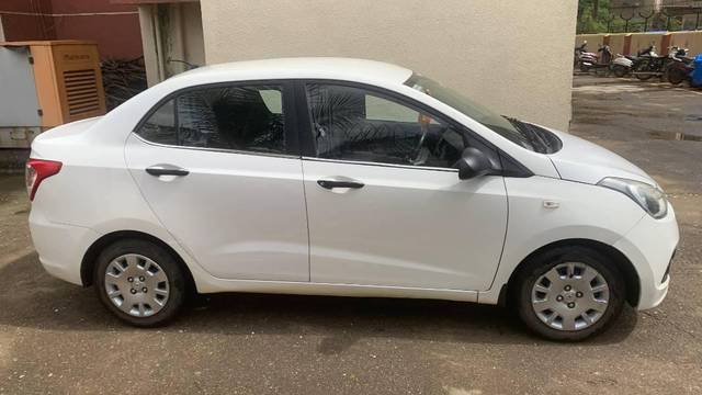 https://images10.gaadi.com/usedcar_image/4590277/original/processed_d9ccf7c1-71aa-487d-895e-2c7b4f373bf8.jpg?imwidth=6400