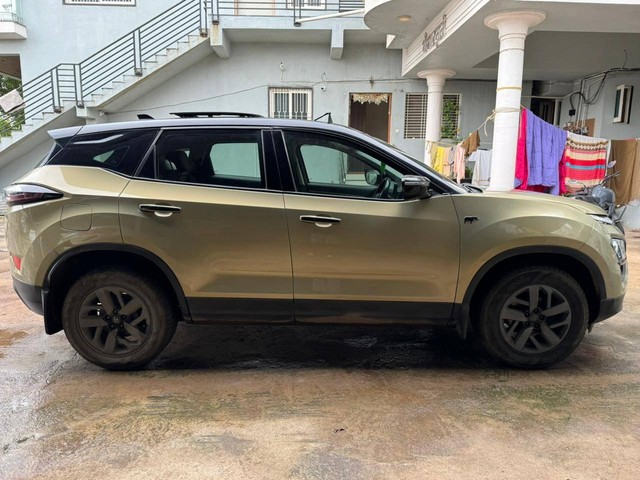 https://images10.gaadi.com/usedcar_image/4590301/original/processed_efe5f2d5-1a2c-4939-ada2-f37cc4a2912f.jpeg?imwidth=6402