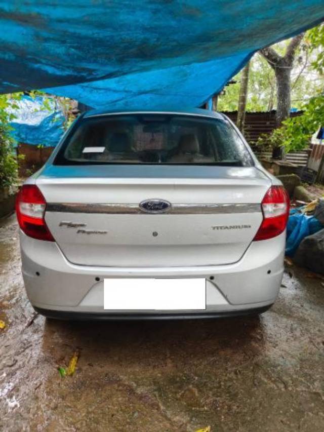 https://images10.gaadi.com/usedcar_image/4590304/original/processed_1aaeccec-9b06-414d-9c4d-0bd6ace66f53.jpg?imwidth=6402