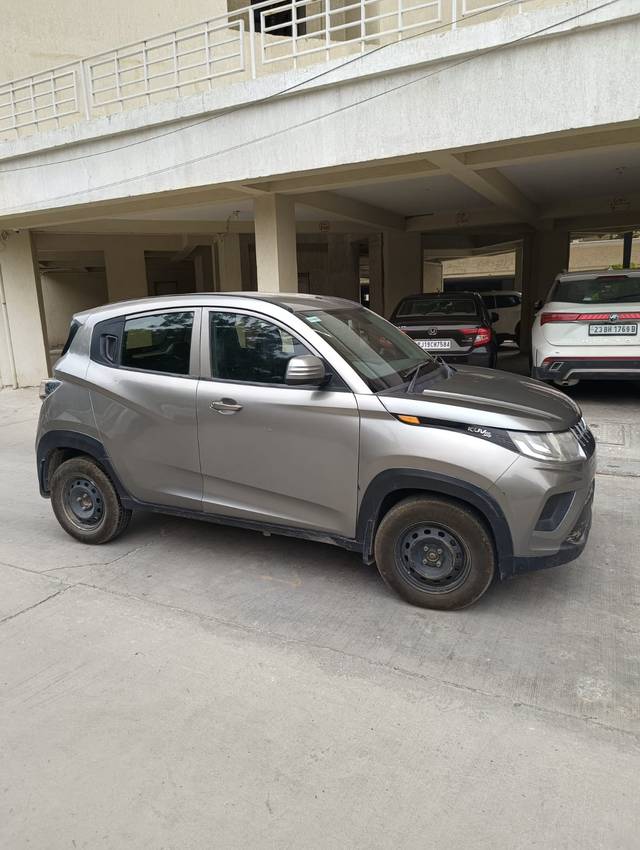 https://images10.gaadi.com/usedcar_image/4590323/original/0f323b80-0d84-4d38-b049-871979a76286.jpg?imwidth=6402