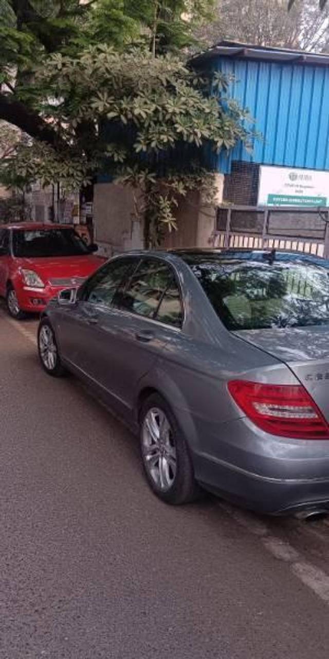 https://images10.gaadi.com/usedcar_image/4590331/original/processed_390b8e5c-7b1b-449d-96be-420978513faf.jpg?imwidth=6402