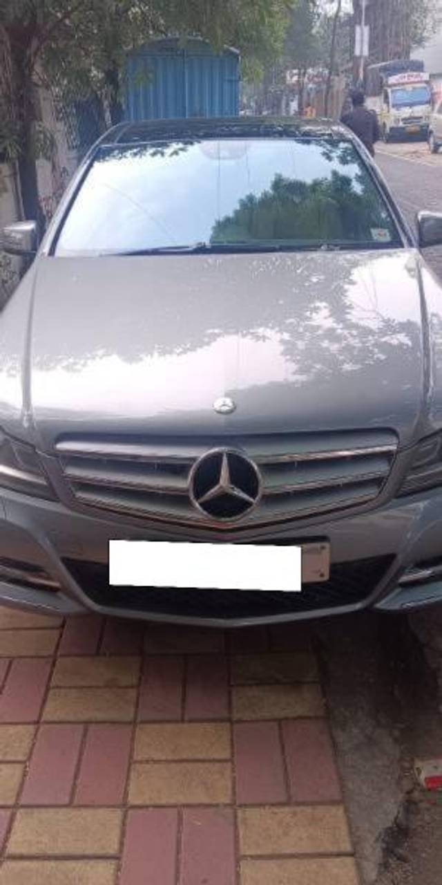 https://images10.gaadi.com/usedcar_image/4590331/original/processed_bb661e99-130f-4a4a-9b43-0dfc1881bd91.jpg?imwidth=6400