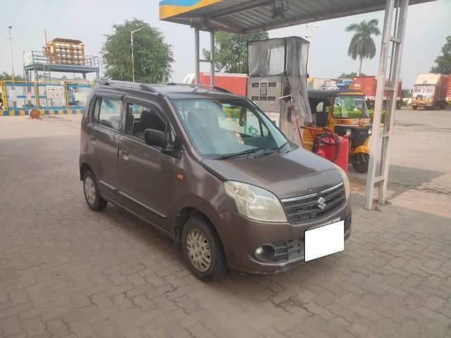 https://images10.gaadi.com/usedcar_image/4590334/original/processed_12410b9a-5d23-4940-832c-68572bf9e4d7.jpg?imwidth=6400