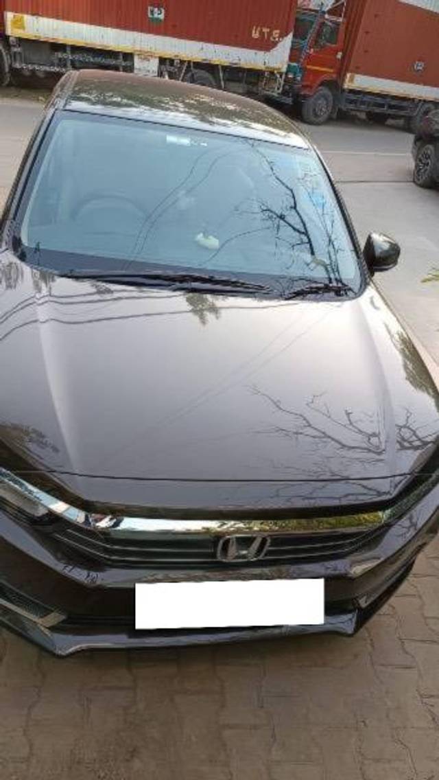 https://images10.gaadi.com/usedcar_image/4590341/original/processed_06cf6228-8062-4e81-8bad-7ddc3aa9c6b7.jpeg?imwidth=6400