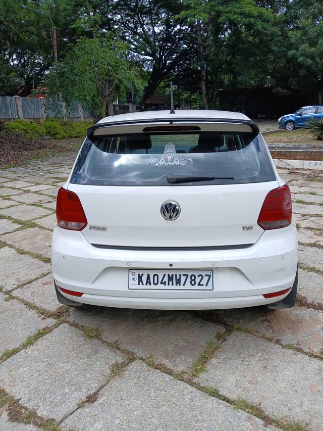 https://images10.gaadi.com/usedcar_image/4590381/original/processed_48f34b82-cf61-41d8-9552-1994fd738be2.jpg?imwidth=6401