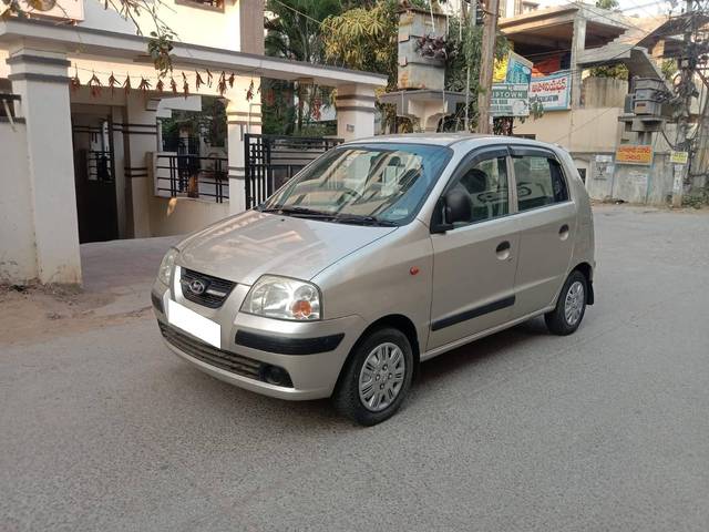 https://images10.gaadi.com/usedcar_image/4590386/original/processed_5b16bf8aab6eb29b0880be4b9b33204b.jpg?imwidth=6400