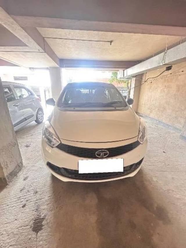 https://images10.gaadi.com/usedcar_image/4590391/original/processed_a0d7eba8-28d0-4161-af6e-70067f89a609.jpeg?imwidth=6400