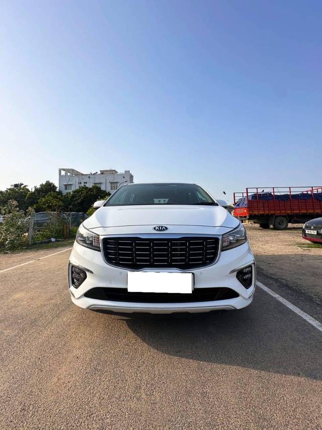 https://images10.gaadi.com/usedcar_image/4590396/original/processed_86edb525dc3de60776c232f56852869e.jpg?imwidth=6400
