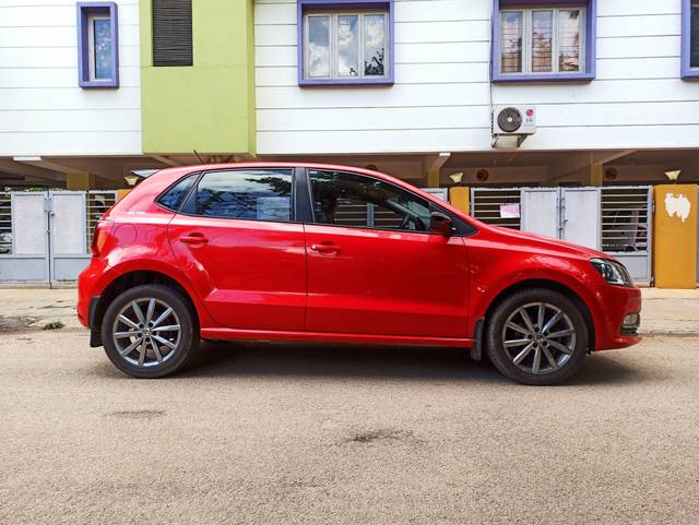 https://images10.gaadi.com/usedcar_image/4590398/original/processed_1fd9bf22c8165f5492898edb60ff379a.jpg?imwidth=6401