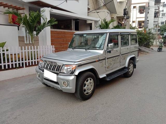 https://images10.gaadi.com/usedcar_image/4590402/original/processed_6bb9818e79c21e9568f192bd9aad0604.jpg?imwidth=6402