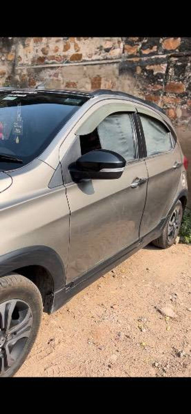 https://images10.gaadi.com/usedcar_image/4590409/original/processed_87ac382f-42b7-4360-b256-fa1967680d97.png?imwidth=6400