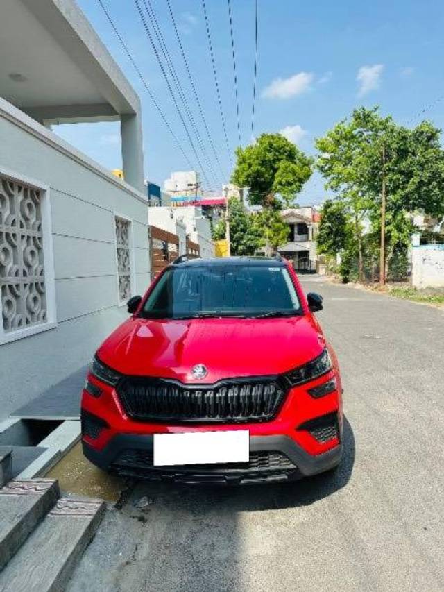 https://images10.gaadi.com/usedcar_image/4590416/original/processed_32fe8753-08ec-49fa-8ceb-e34c53f0e849.jpeg?imwidth=6400