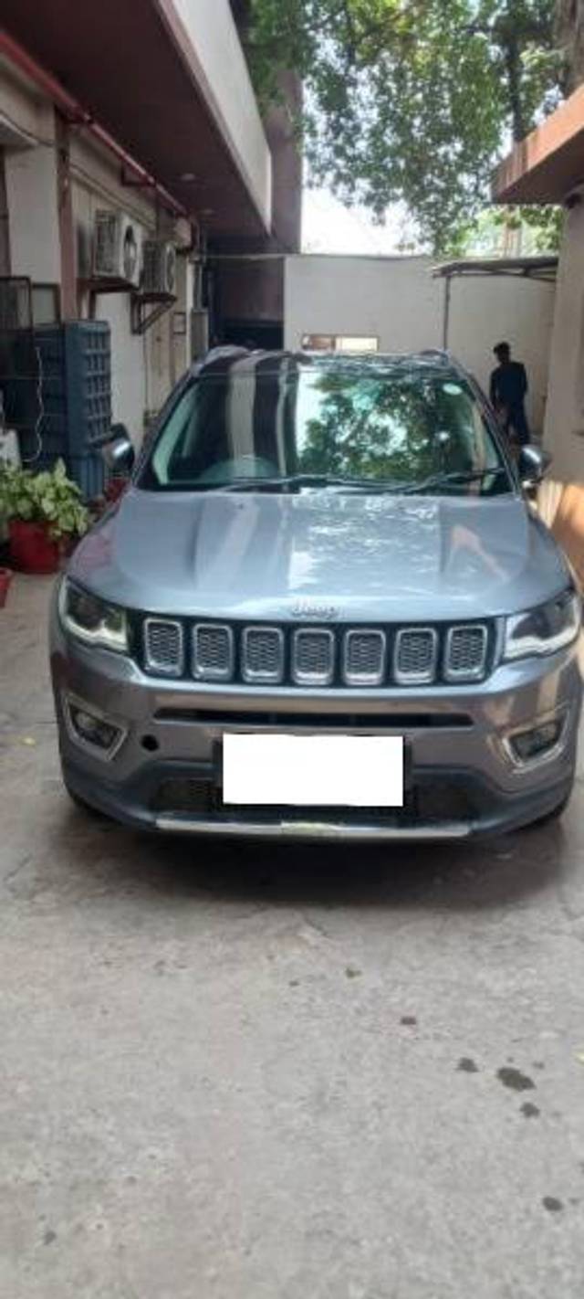 https://images10.gaadi.com/usedcar_image/4590422/original/processed_59c6e5cb-68bc-4044-8792-d491515197e6.jpeg?imwidth=6400
