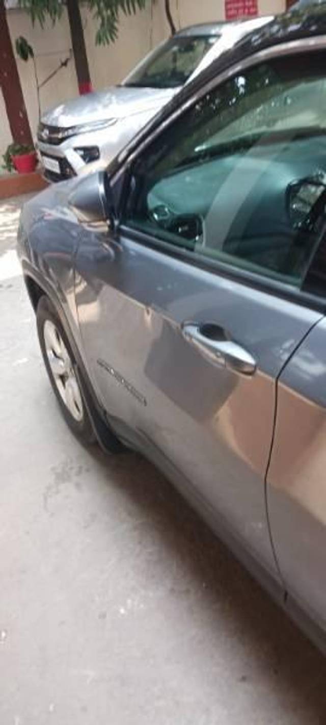 https://images10.gaadi.com/usedcar_image/4590422/original/processed_7e2da654-0785-45b2-98a8-dd29525e9b61.jpeg?imwidth=6402