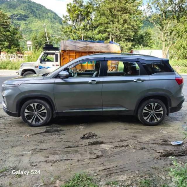 https://images10.gaadi.com/usedcar_image/4590440/original/processed_9f4b5e76-8b46-44b9-8b14-75b713188a84.jpg?imwidth=6401
