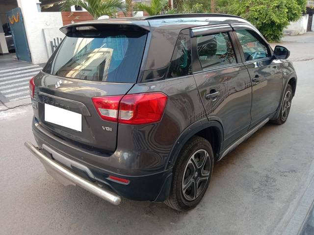 https://images10.gaadi.com/usedcar_image/4590441/original/processed_d628d516370adcc80d93806cd5a6c969.jpg?imwidth=6401