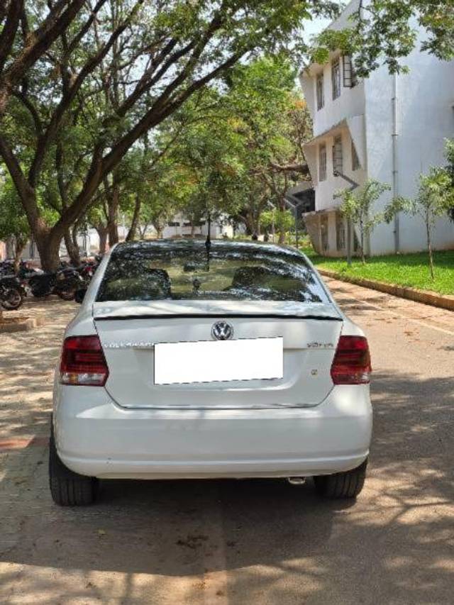 https://images10.gaadi.com/usedcar_image/4590447/original/processed_889ef037-b5dd-413d-be3f-9d2ec77451b9.jpg?imwidth=6402
