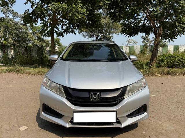 https://images10.gaadi.com/usedcar_image/4590449/original/processed_7c876da1-d2d0-4247-9d8c-13b0cee694ab.jpg?imwidth=6400