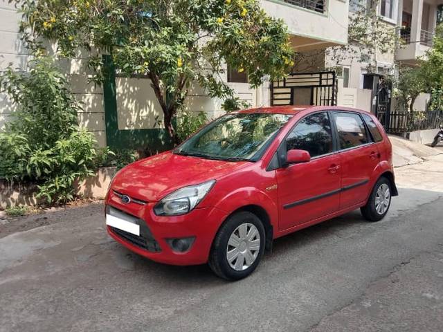 https://images10.gaadi.com/usedcar_image/4590451/original/aead0522beb46903e3fed87b91cd62f2.jpg?imwidth=6401
