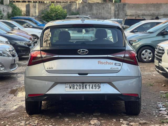 https://images10.gaadi.com/usedcar_image/4590456/original/processed_4089f9cda39eb3278287cb8d84d6109d.jpg?imwidth=6401